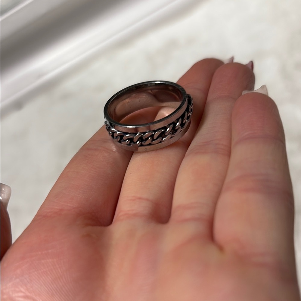 fidget Ring - Picture 2 of 2